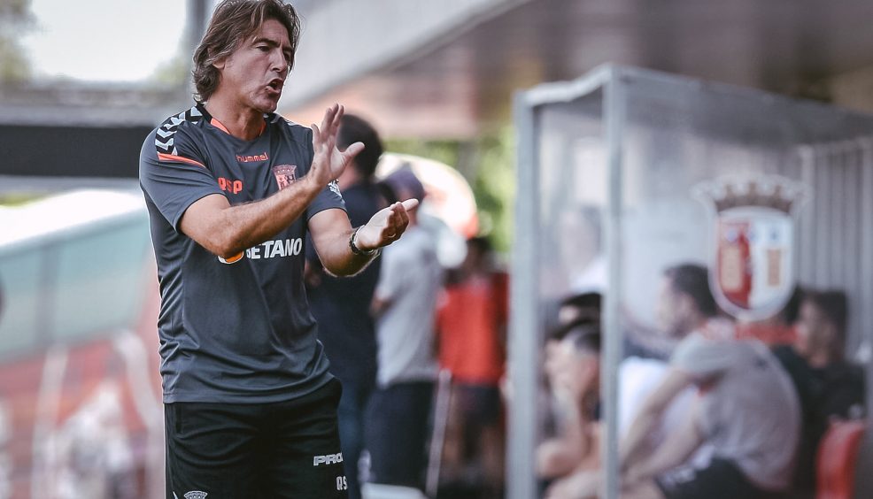 Triunfo folgado no primeiro teste 7