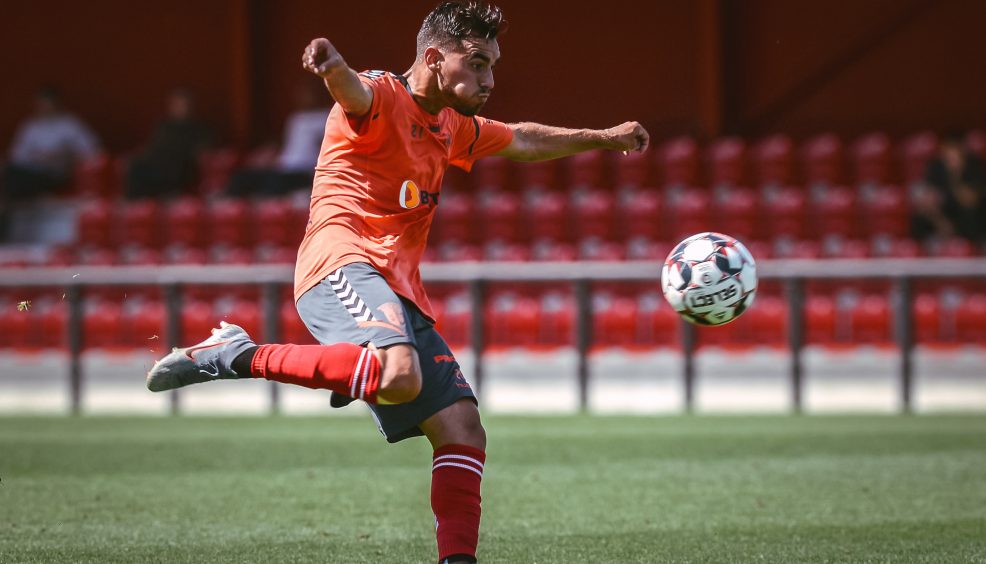 Triunfo folgado no primeiro teste 15