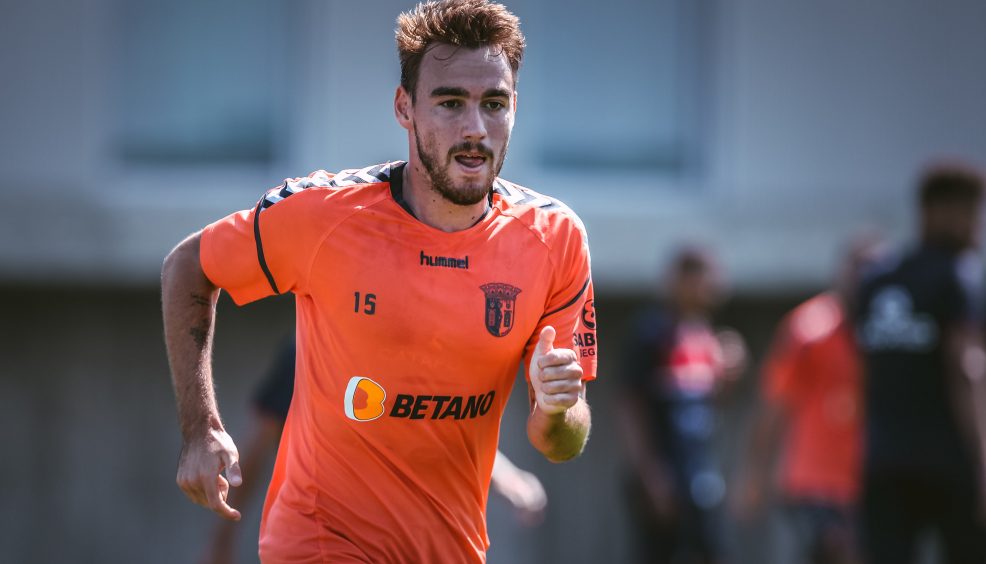 Triunfo folgado no primeiro teste 20