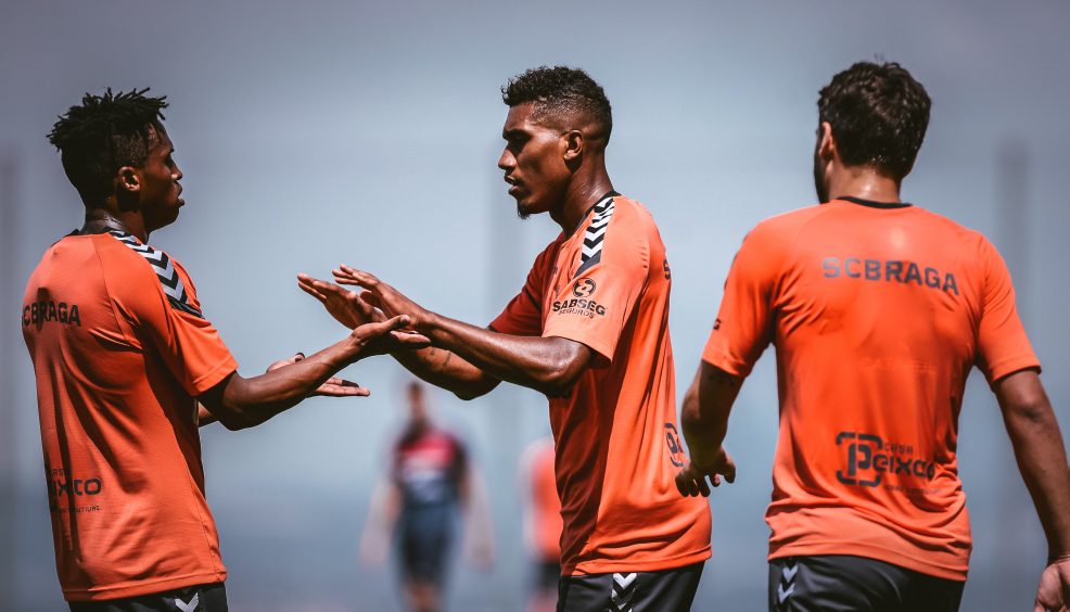 Triunfo folgado no primeiro teste