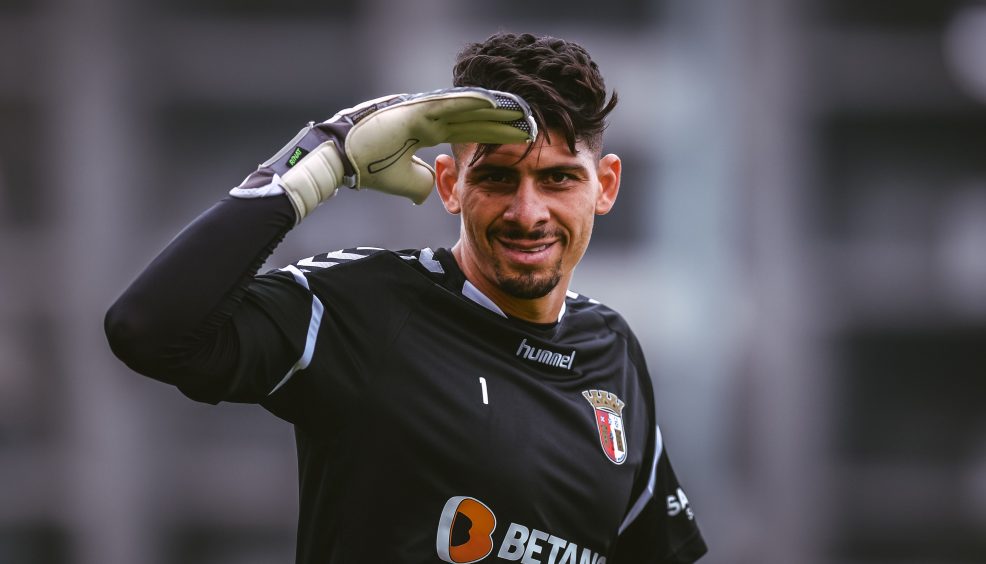 Stojiljkovic e Eduardo no plantel 3