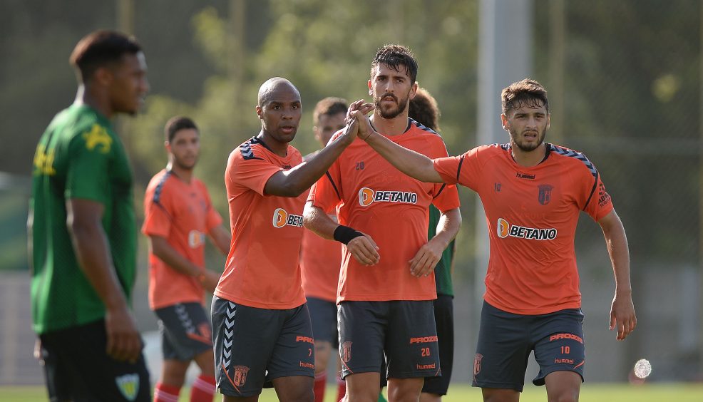 Murilo e Wilson marcam em empate 10