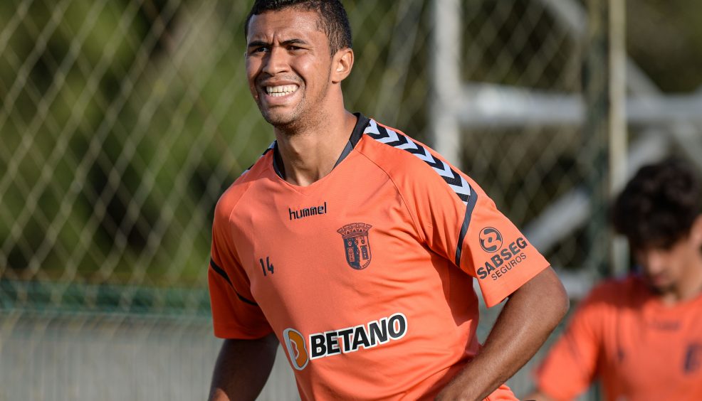 Murilo e Wilson marcam em empate 13