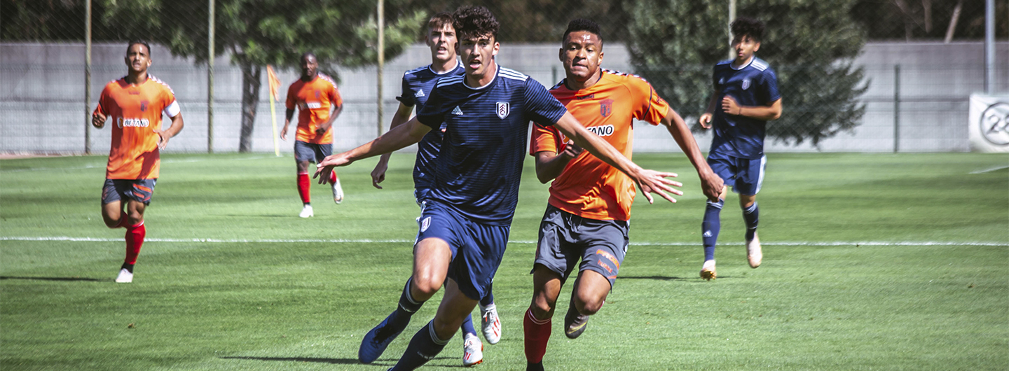 'Bês' empatam no teste inglês 1