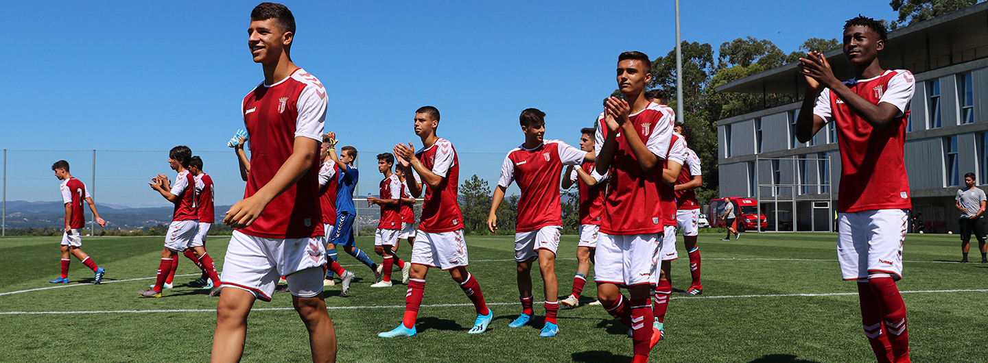 Sub-17 mantêm grande performance 12