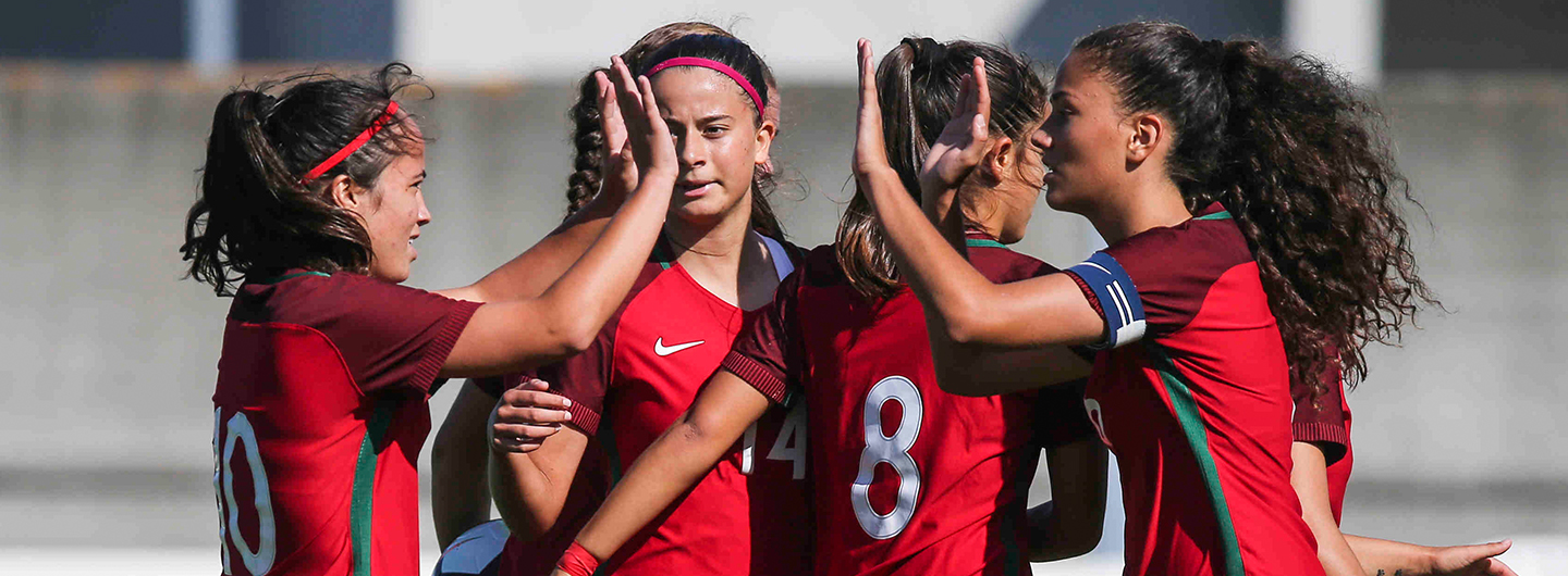 Ana Teles e Sofia Silva no triunfo frente ao Azerbaijão 1