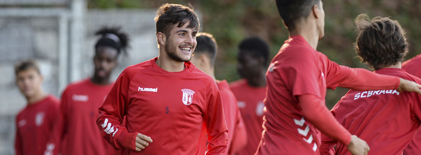 Sub-19 confiante para um duelo de topo 6