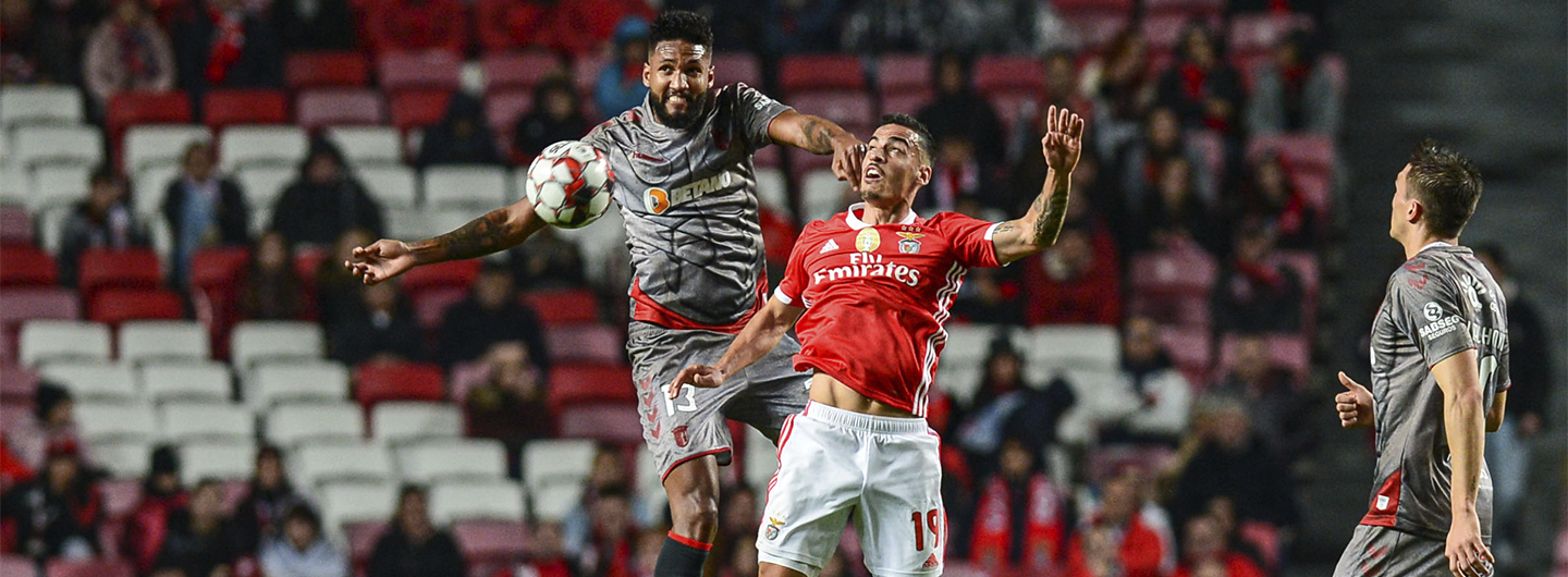 Gverreiros sem sorte na Luz