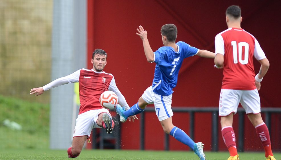 Sub-17 'metem a quarta' e ascendem ao pódio 10