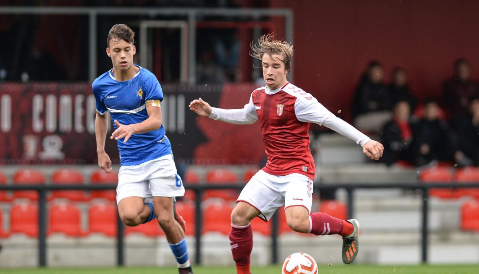 Sub-17 'metem a quarta' e ascendem ao pódio 22