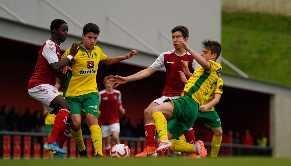 Domínio traduziu-se em goleada 14