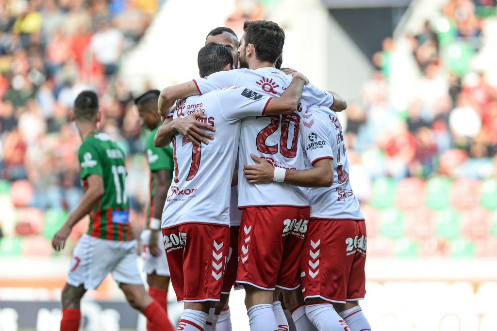 Um 'bailinho' com identidade Gverreira 5