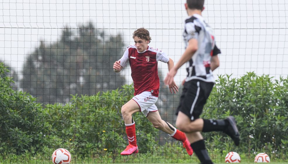 Sub-15 não largam hábito 9