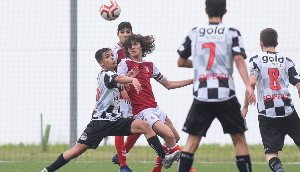 Sub-15 não largam hábito 12