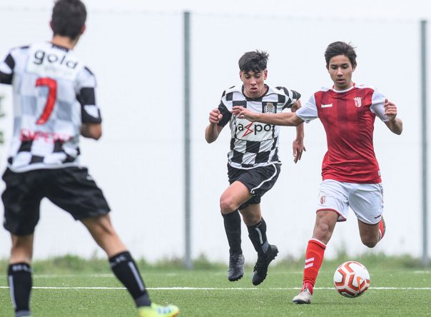 Sub-15 não largam hábito