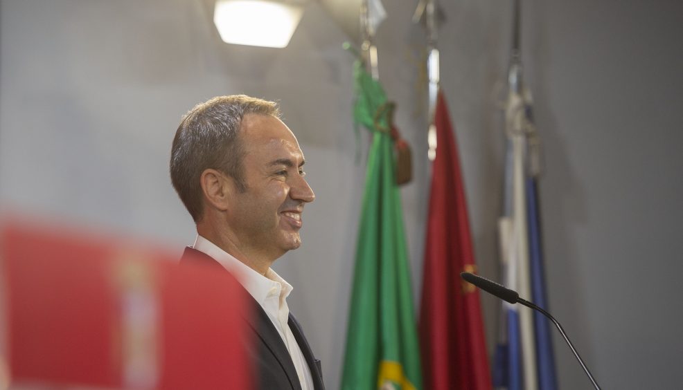 Carlos Carvalhal apresentado 10