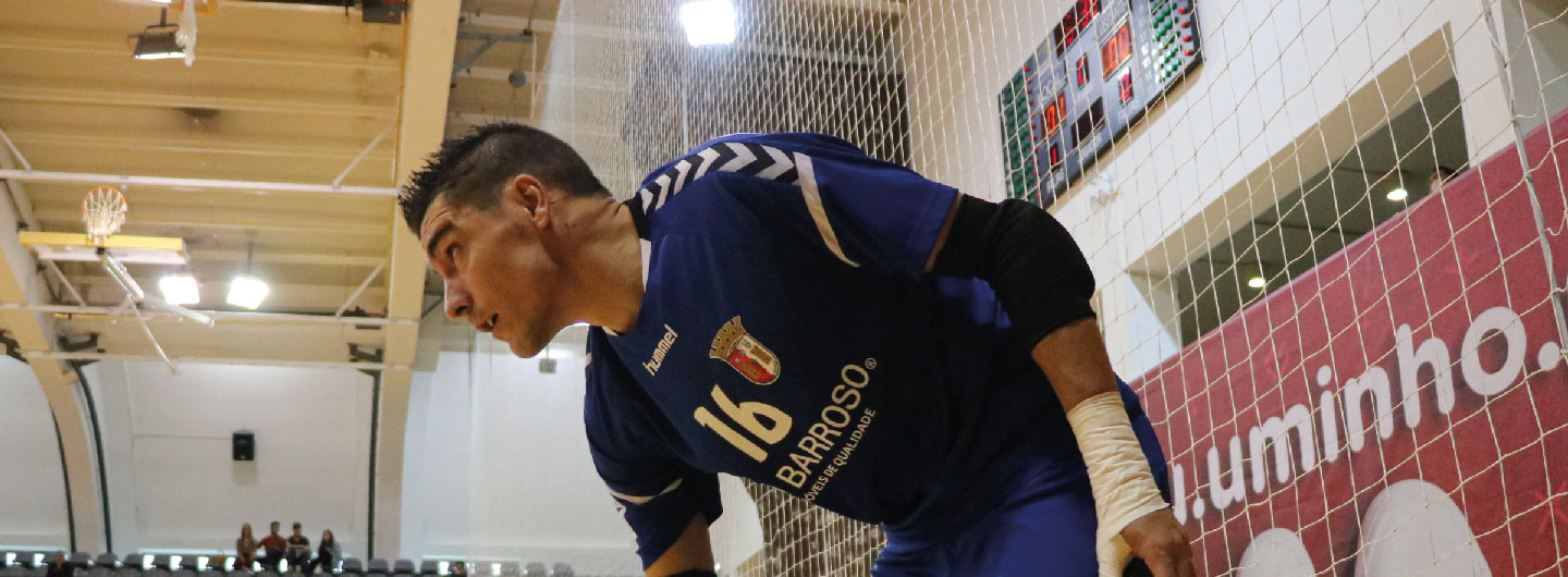 SC Braga/AAUM visita/recebe    no início da Liga Placard 1