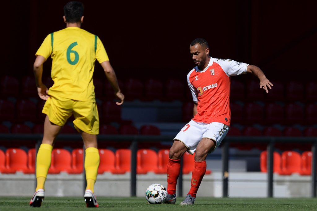 Gverreiros con(venceram) no particular frente ao Paços de Ferreira 2