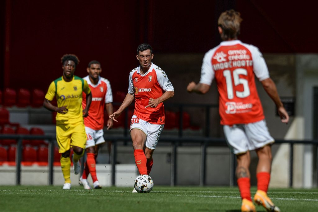 Gverreiros con(venceram) no particular frente ao Paços de Ferreira 3