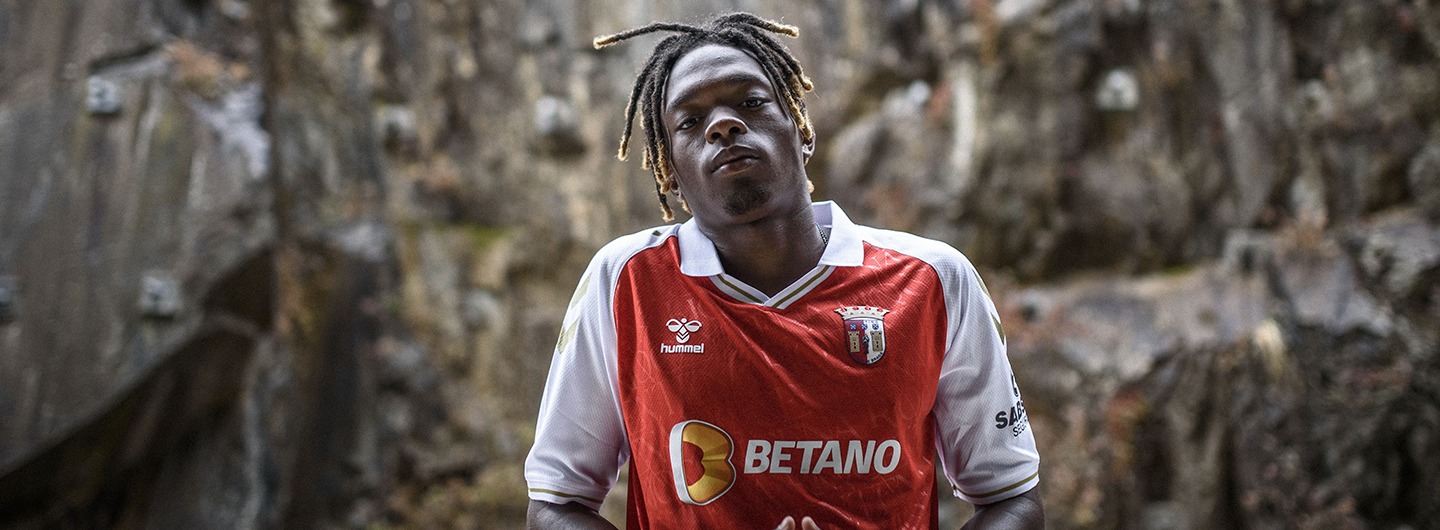 Álvaro Djaló prolonga vínculo