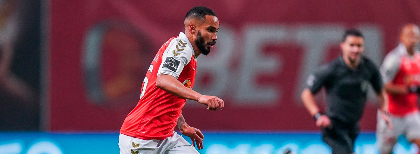 Schettine cedido ao Almería 2