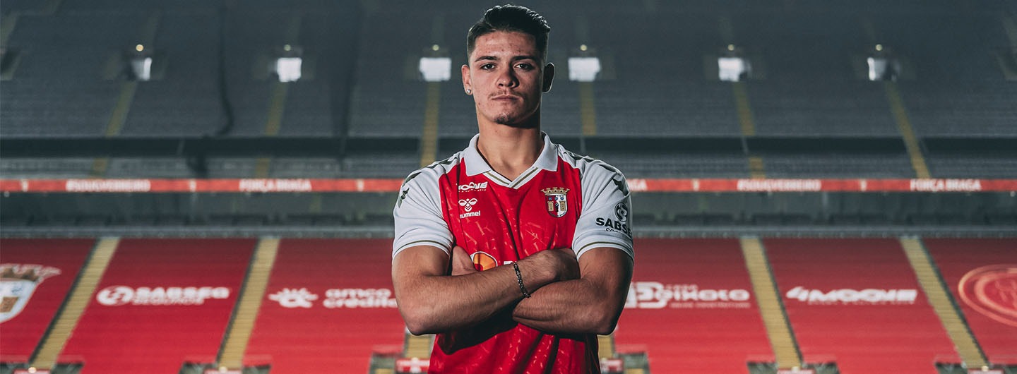 Vítor renova até 2024