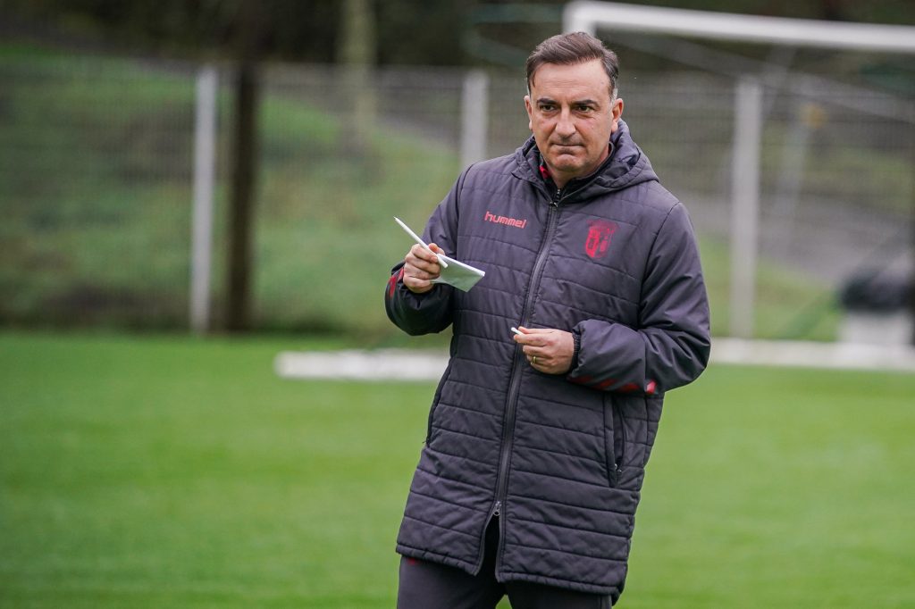 Carlos Carvalhal: "Vamos à procura dos três pontos"