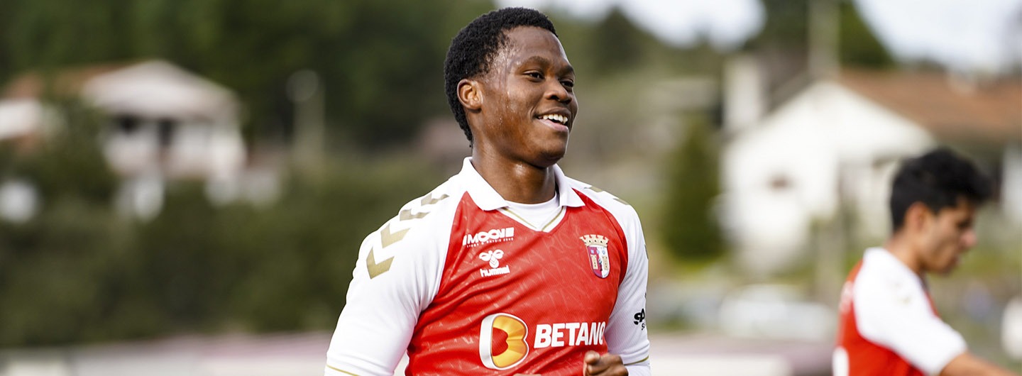 'Bês' de regresso aos triunfos 3