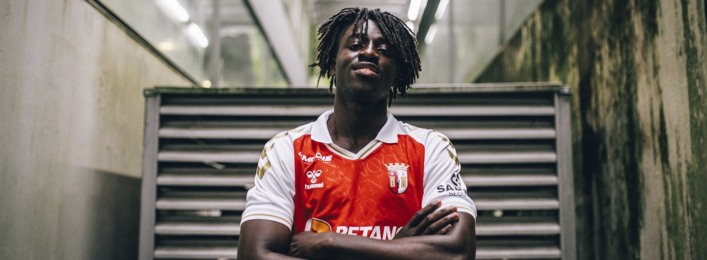 Fanuel rubrica contrato profissional 2