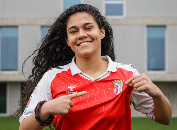 Joana Silva assina contrato de formação 3