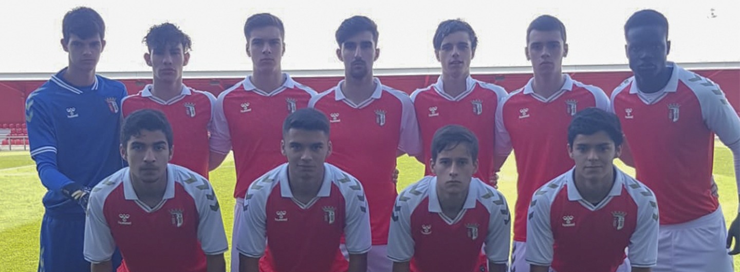 Sub-17 sorriem no Dérbi 1