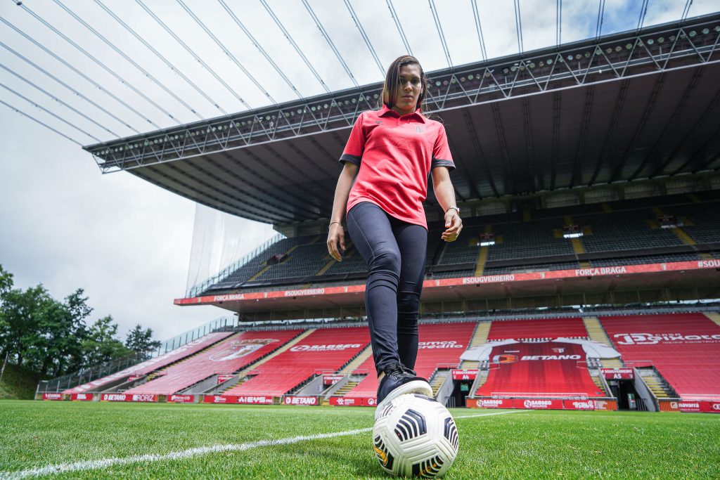 Vitória Almeida reforça a equipa feminina 5