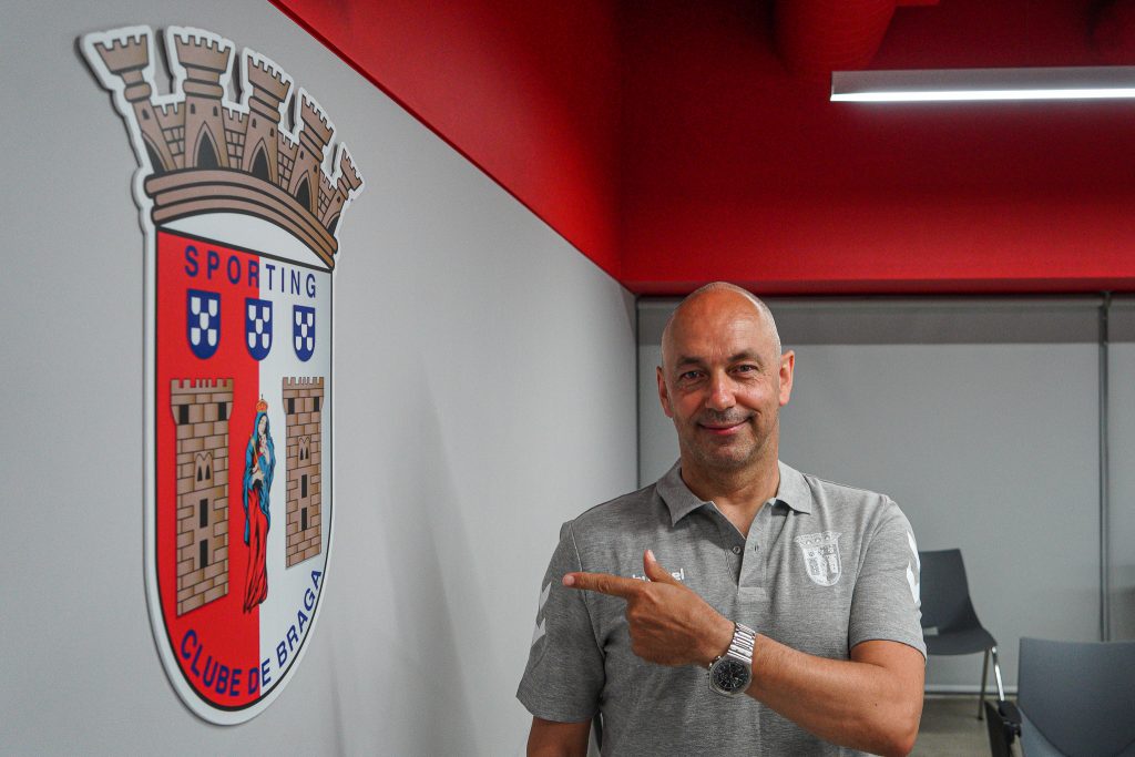 Óscar Barros é o novo treinador da equipa de voleibol 4