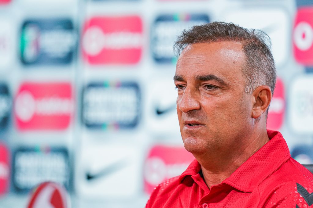 Carlos Carvalhal: "Temos a obrigação de lutar para vencer todos os jogos" 4