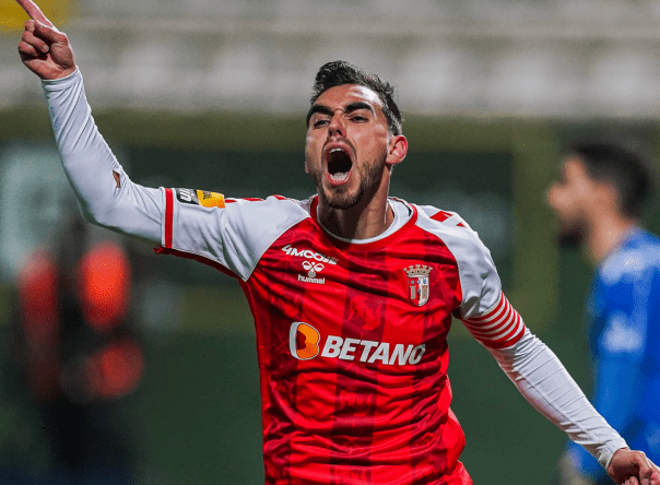 Vitória ao tom do Capitão Horta 5