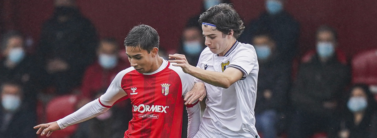 Sub-17 empatam em Famalicão 3