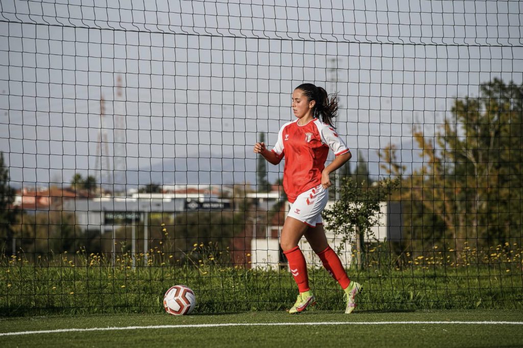 Malu em destaque no site da FIFA 4