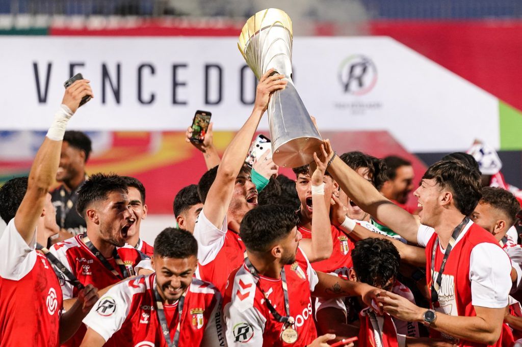 Sporting de Braga bate Estoril Praia na final da Taça Revelação sub-23